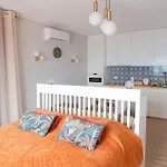 Ocean Bay Panoramic View Апартаменты Фуншал